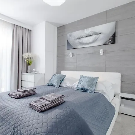 Apartament Linia Komfortu Gardenia Dziwnow Z Widokiem Na Morze Epapartamenty Exterior photo
